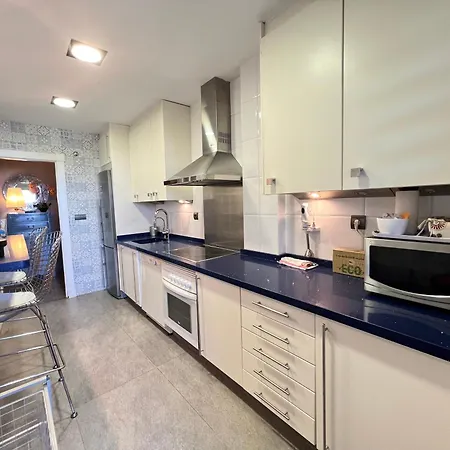 Pushe Penthouse Playa Granada & Golf 2 *